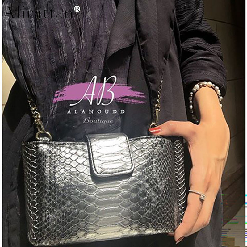 Women Bags In Dubai - Dubai Yeni Yılan Desenli Çantalar 2025